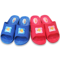 HM652 維尼兒童拖鞋(18-23)